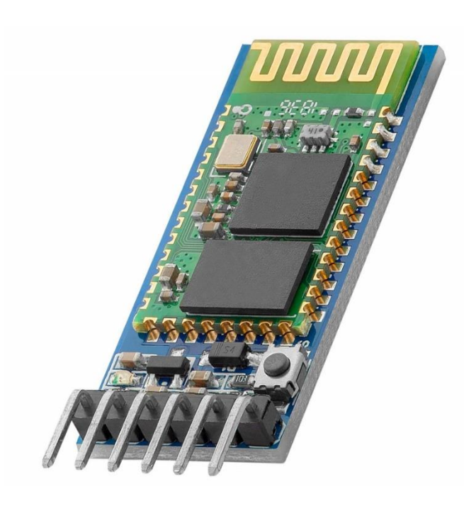 نظام تتبع وتنظيف الألواح الشمسية الذكي